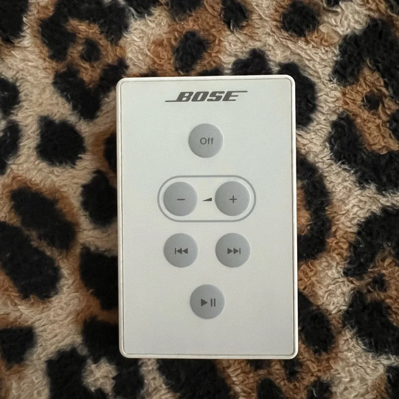 Bose SoundDock Series 1 Remote Control White Genuine OEM Original EUC - Picture 1 of 2